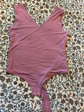 On 34th Women’s Mauve V-Neck Bodysuit